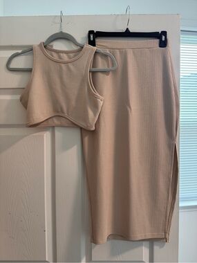 Women's Ribbed Two-Piece Skirt Set - Beige